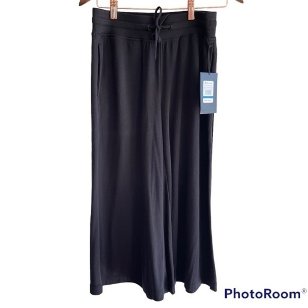 NWT Gaiam Yoga Pants Cropped Wide Leg Coulotte Black Size XS Jessica Biel Colab